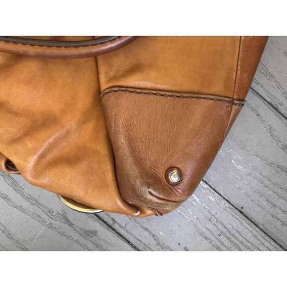 Tod's shoulder bag in brown leather - Picture 6 of 6